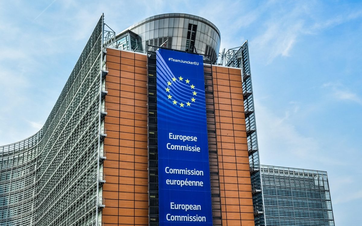 Ρήτρα διαφυγής για την ενέργεια: έως 1,5 δισ. ευρώ για να μειώσει η Ελλάδα την εξάρτηση από τα ορυκτά καύσιμα