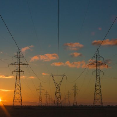Πώς οι εξαγωγές ρεύματος από αέριο επηρεάζουν το κόστος ηλεκτρισμού στην Ελλάδα
